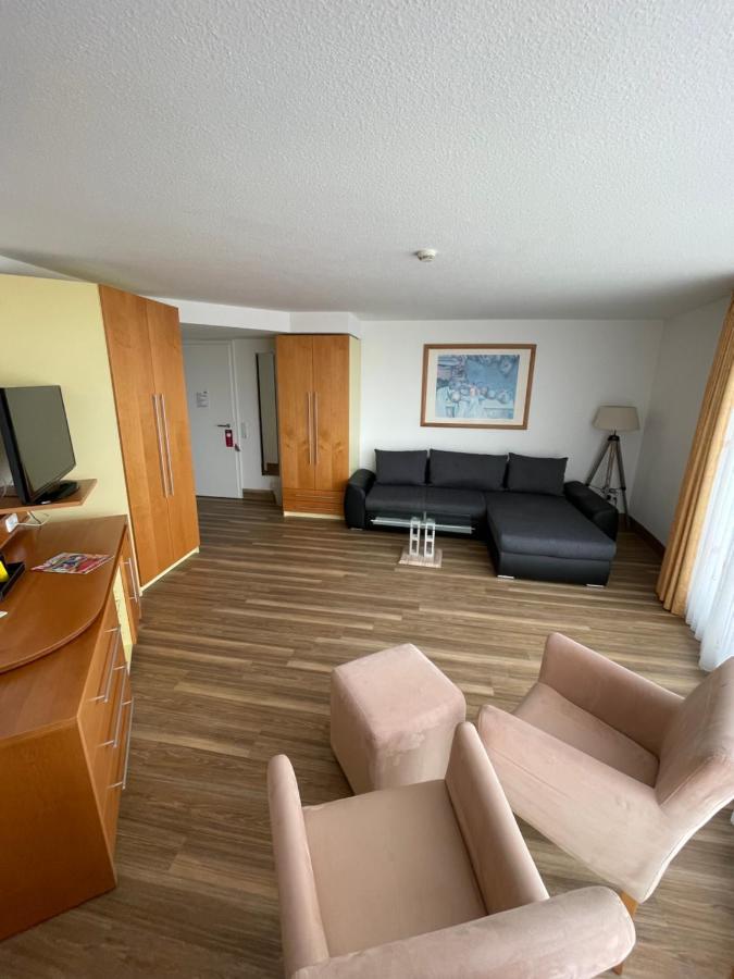 בנסרסיל Nordseehotel Benser Hof Am Hafen מראה חיצוני תמונה