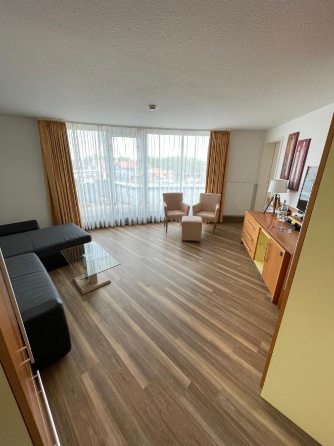 בנסרסיל Nordseehotel Benser Hof Am Hafen מראה חיצוני תמונה