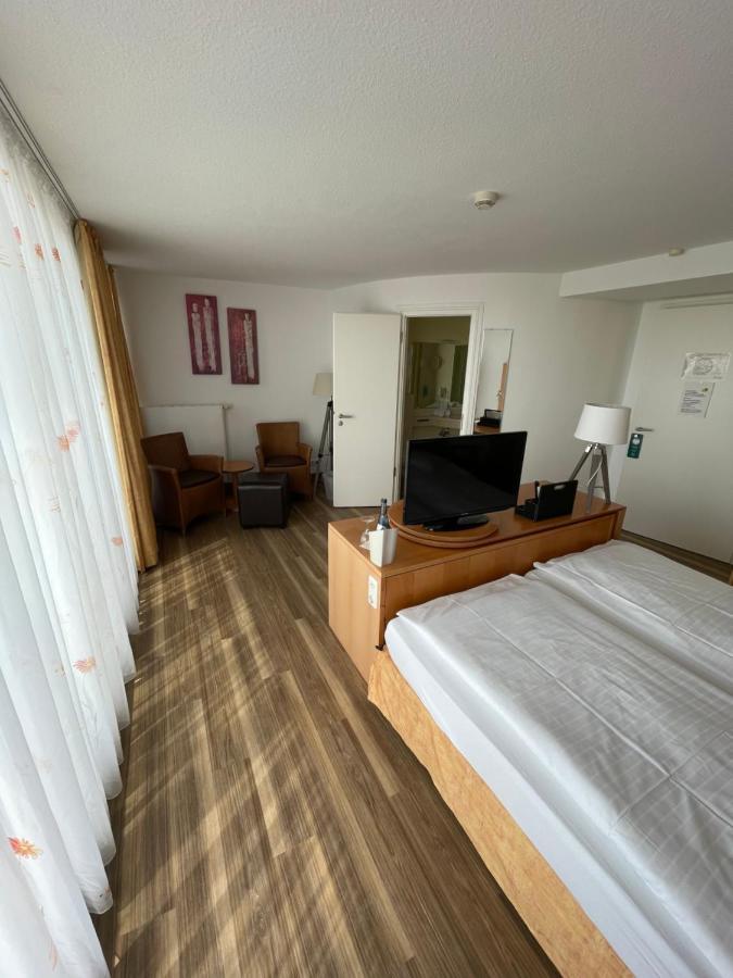 בנסרסיל Nordseehotel Benser Hof Am Hafen מראה חיצוני תמונה