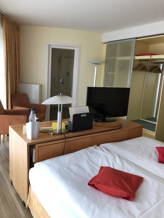 בנסרסיל Nordseehotel Benser Hof Am Hafen מראה חיצוני תמונה