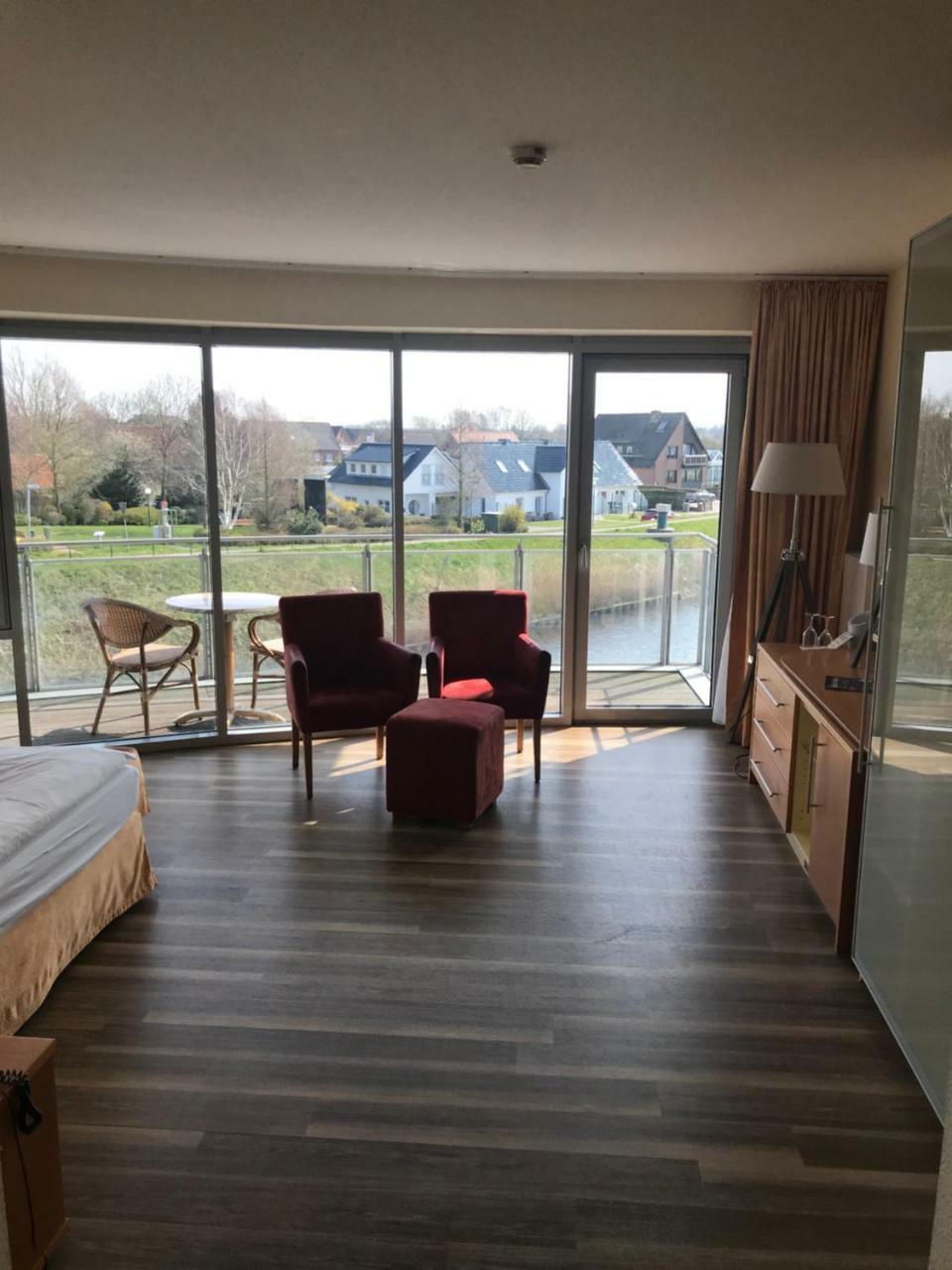 בנסרסיל Nordseehotel Benser Hof Am Hafen מראה חיצוני תמונה