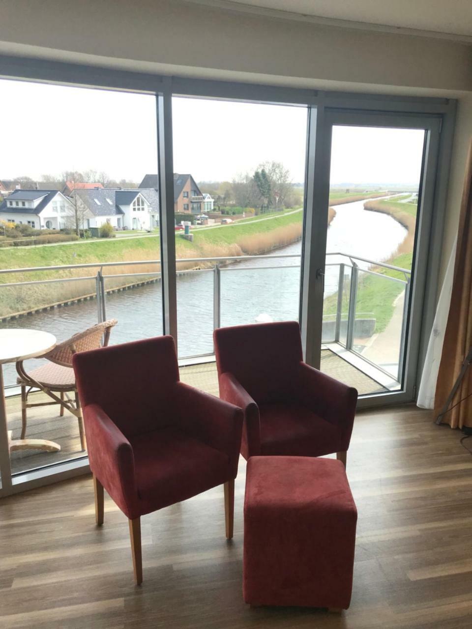 Nordseehotel Benser Hof Garni Am Hafen בנסרסיל מראה חיצוני תמונה